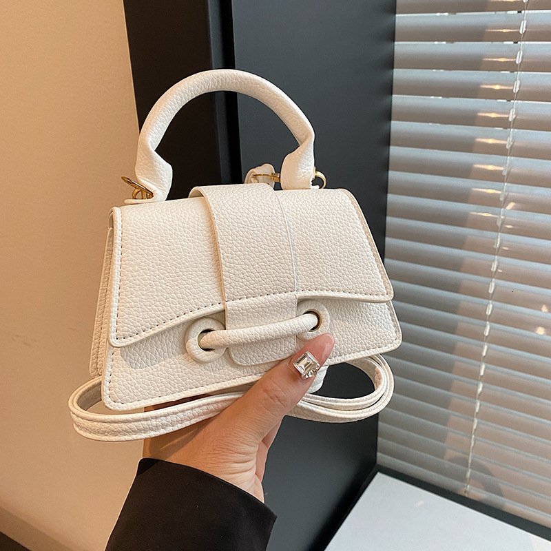 Free Delivery Designer Bag This Year's Popular Fashion Korean Version Mini Hand 2025 Autumn And Winter New Style Western Style Single Shoulder Cr