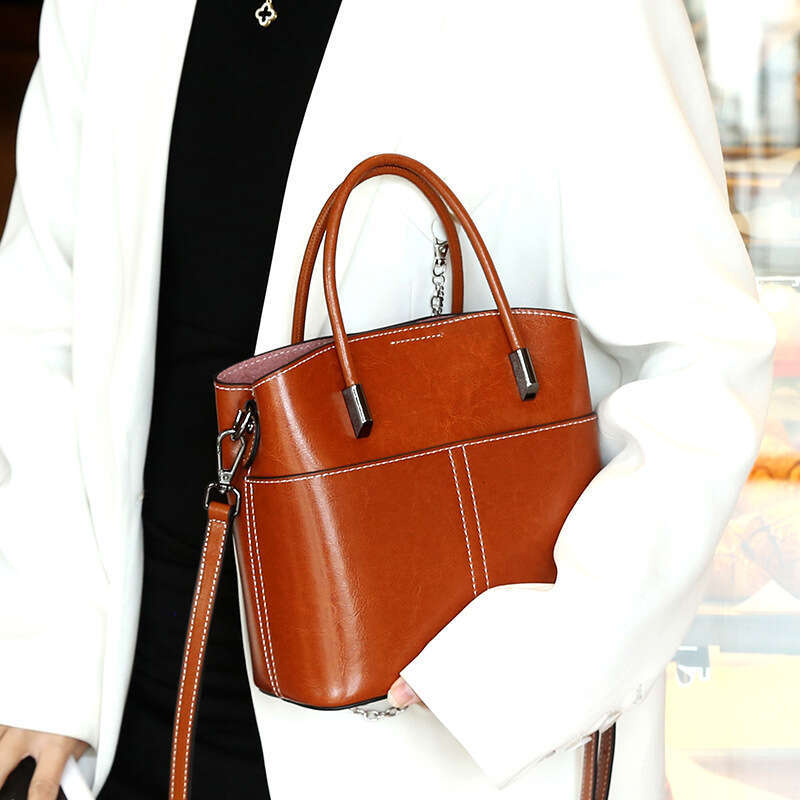 2025 New High-End, Fashionable Versatile Leather Bucket Casual And Simple Women's Handbag, Single Shoulder Crossbody Bag, Trendy