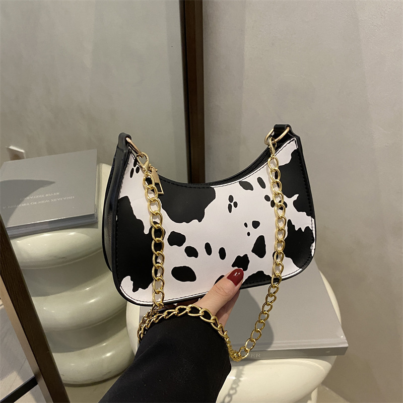 Fashion Feminine Temperament Highend Feeling New Westernstyle Chain Armpit Shoulder Crossbody New Luxury Bag Free Delivery Designer Bag Bag Fashionabl