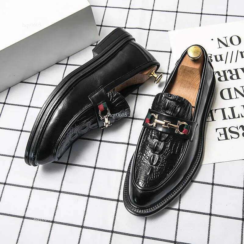 Top quality Brand High Quality New Style Free Delivery Designer Men's Dress Formal Comfortable Emed Leather Wedding Italian Male Casual Business 