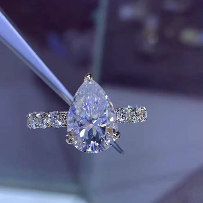 10k Solid Gold Custom 5ct Pear Cut Moissanite Diamond Ring Bling Eternity Engagement Ring Iced Out Hip Hop Ring Luxury
