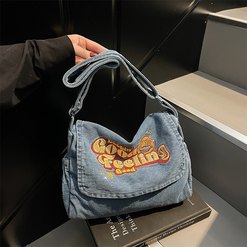 Korean version denim shoulder large capacity shopping embroidered fabric women's tote student class bag, commuting bag