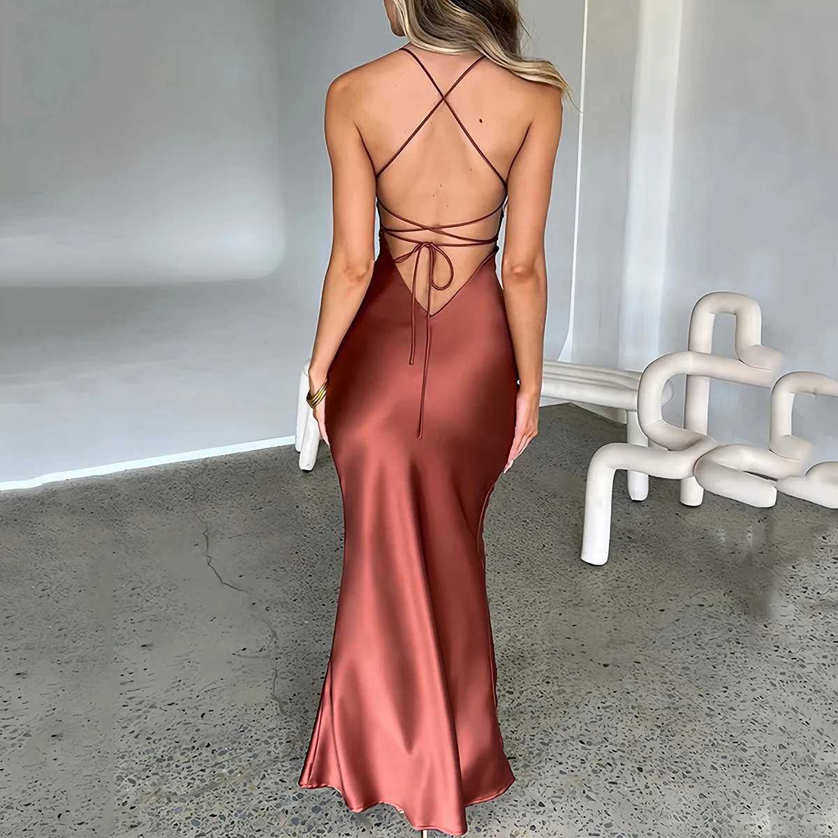 Europe and the United States casual street sexy party backless dress stacked pleated design short sleeve summer new style.XJ250514