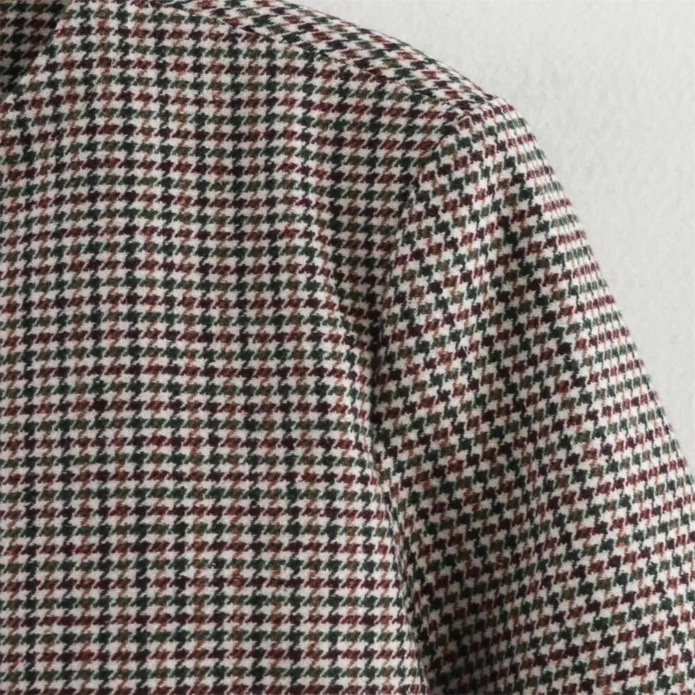 BM&MD&ZA Women's Cropped Checkered Jacket with Gold Buttons Classic Plaid Pattern Long Sleeves for a Stylish Look