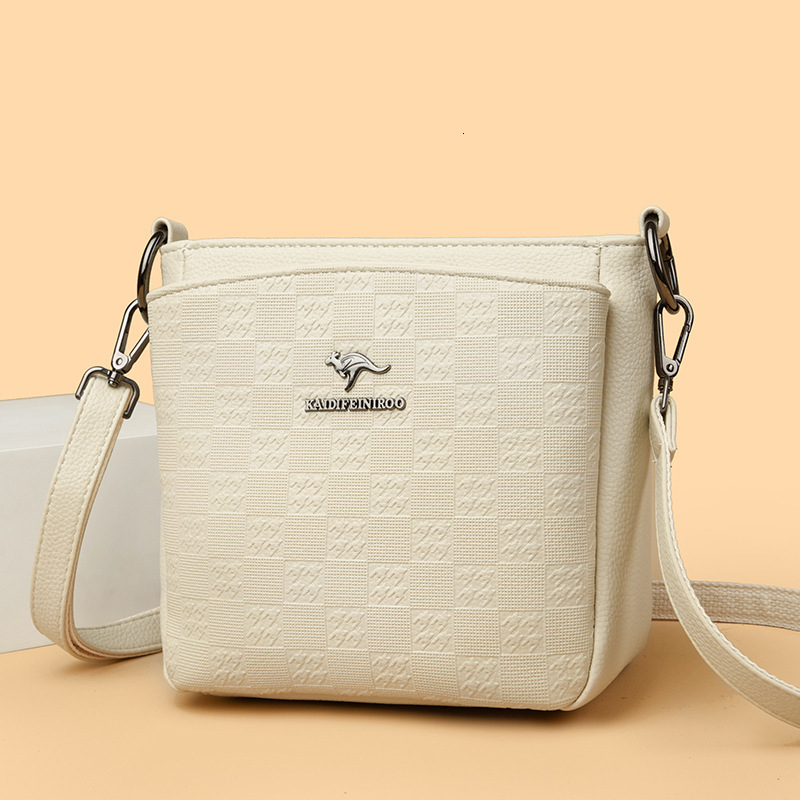 2025 New Free Delivery Designer's Bag New Crossbody Single Shoulder Fashion Women's Mom Small Square Bag