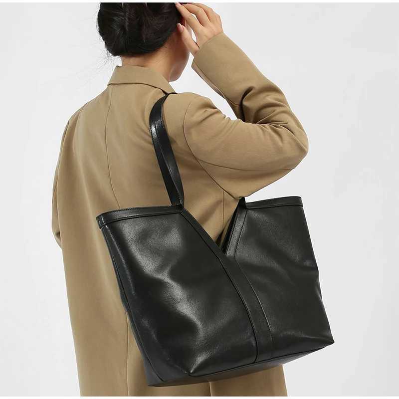 Genuine Leather Large Capacity Armpit Tote Bag Wen New Simple Women Shoder Bag Large Capacity Design Tote Bag Handbag Z250514