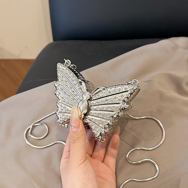 Fashionable New Free Delivery Designer Bag Stylish Diamond Inlaid Butterfly Bag New For Luxury Bag Spring Summer 2025 Personalized And Beautiful Niche