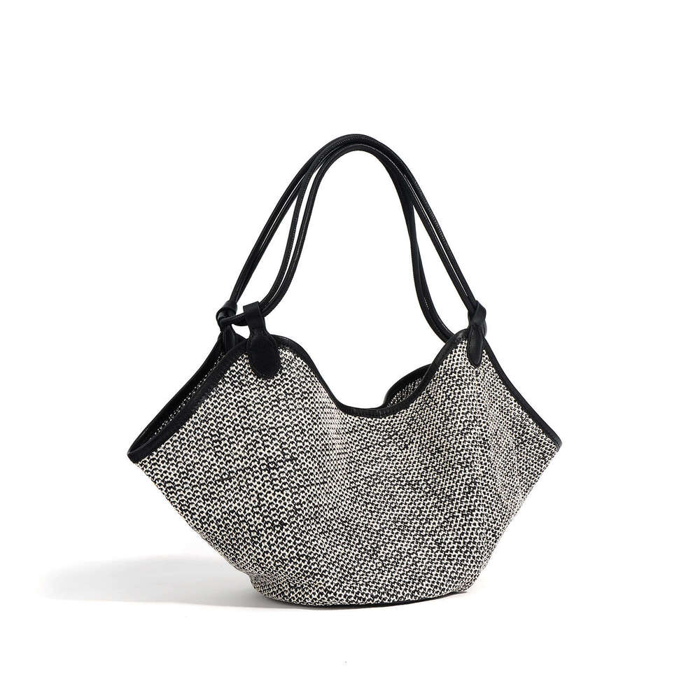 2025 New Vacation Style High-End Feeling Large Capacity Tote Dumpling Bag Lazy Style Single Shoulder Crossbody Bag For Women