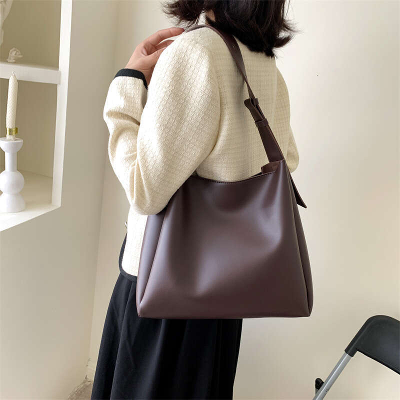Two piece set mother fashion 2025 soft leather single shoulder bag large capacity handbag women's temperament versatile new trend ins
