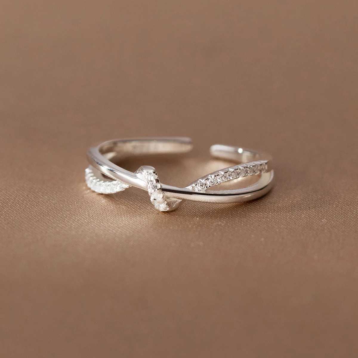 925 Sterling Silver Cross Knotting Zircon Rings For Women Girls Wedding Luxury Jewelry Accories Silver 925XJ250514