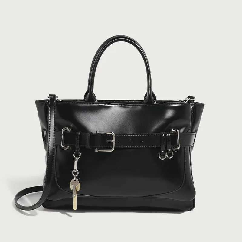 New and neutral lazy style large capacity tote bag luxury designer PU leather cmuter bucket off-road bag and shopper wallet Z250514
