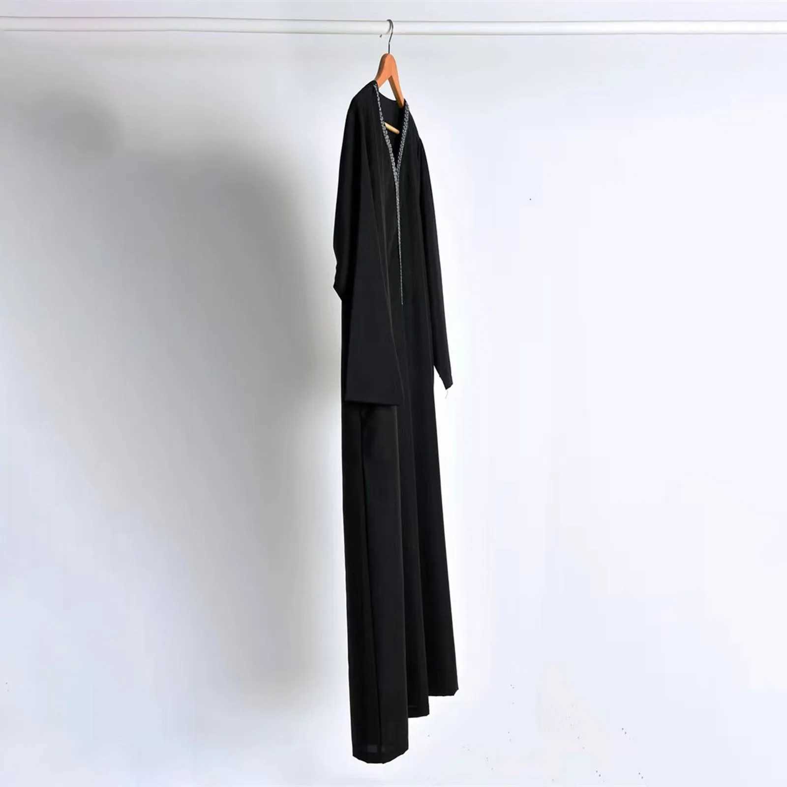 2025 New Muslim Fashion Abayas For Men Arabic Kaftan Embroidery Loose Breathable Casual Robe Islamic Clothing Men Jubba Thobe X250514