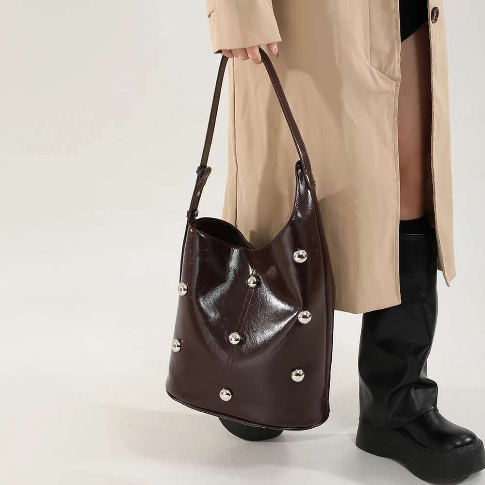 Bucket Women Rivet Studded Underarm PU Leather Hobo Female Shoulder Fashion Retro Large Tote Bag For Travel