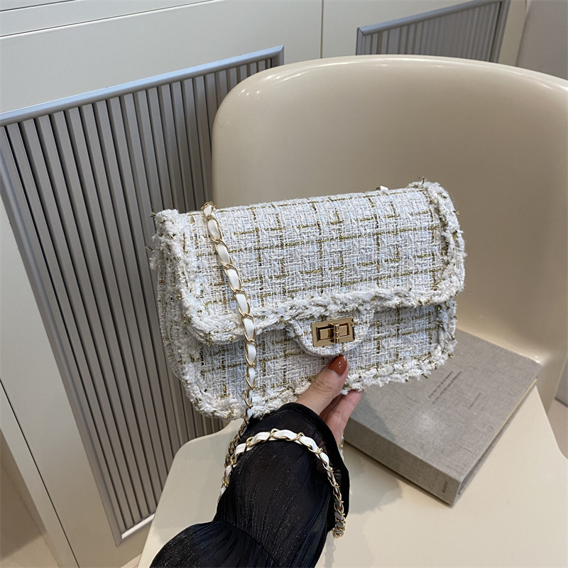 Free Delivery Designer Bag Small Square With Niche Design Chain 2025 Autumn New Style Women's Fashionable Commuting Simple Single Shoulder Crossb