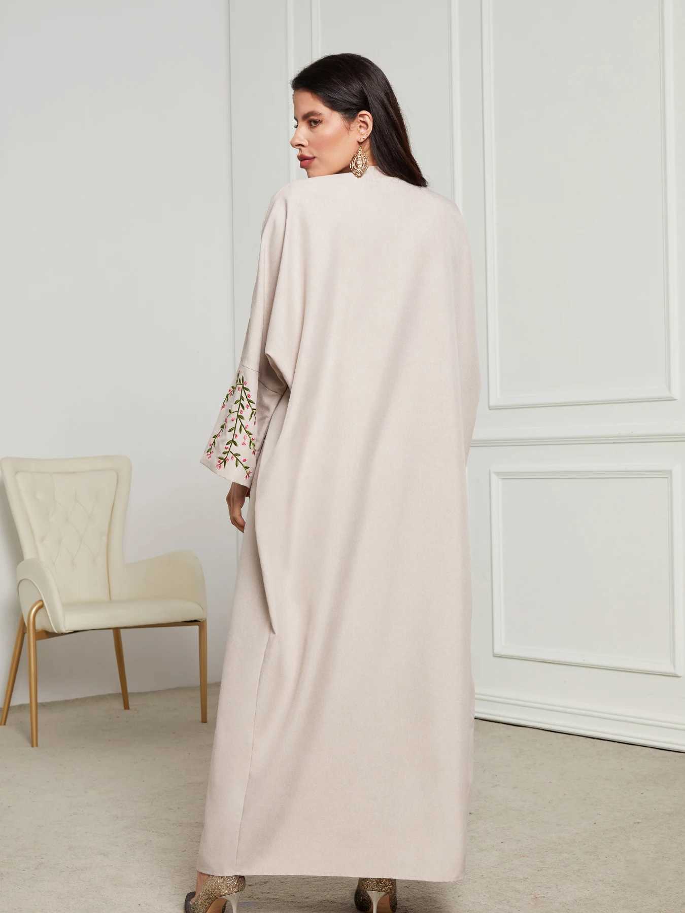2025 Hot Chic Casual Open Kimono Abaya For Muslim Women Shalwar Jalabiya Embroidery Long Slve African Moroccan Robe X250514