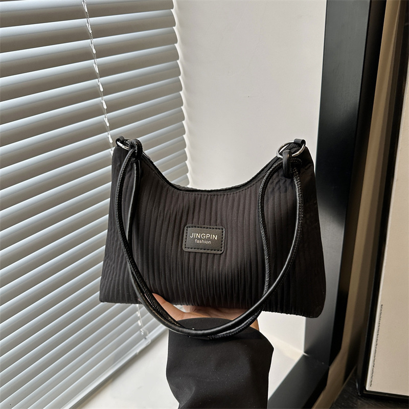 Capacity Handheld Underarm Bucket For Women Luxury Bag 2025 New Versatile New Free Delivery Designer Bag And Simple Single Shoulder Crossbody With Wri