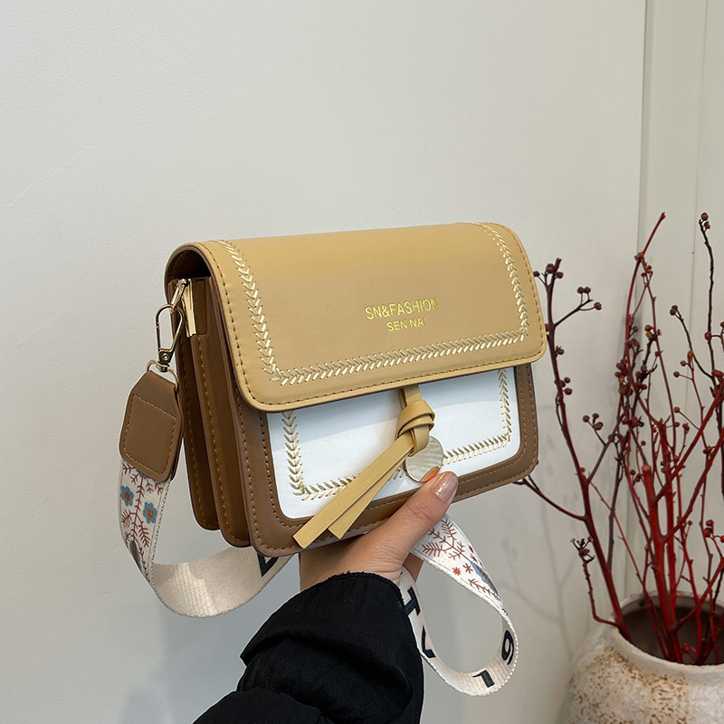 Free Delivery Designer Bag 2025 Wide Strap Simple And Fashionable New Texture Women's Stylish Single Shoulder Multi Compartment Small Fresh Cross
