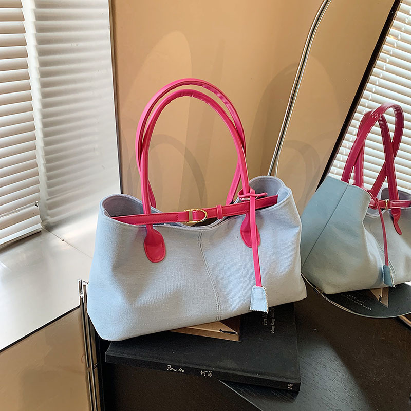 Designer Handbag Spring Fashion Casual Denim Underarm New Large Capacity Versatile Commuter Single Shoulder Handheld Women S Bag Mini Storage Bag Free