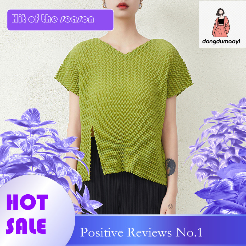 dongdumaoyi Miyake 2024 summer clothing pleated V-neck short sleeved top T-shirt for women, loose and wrinkle resistant versatile high stretch women&#