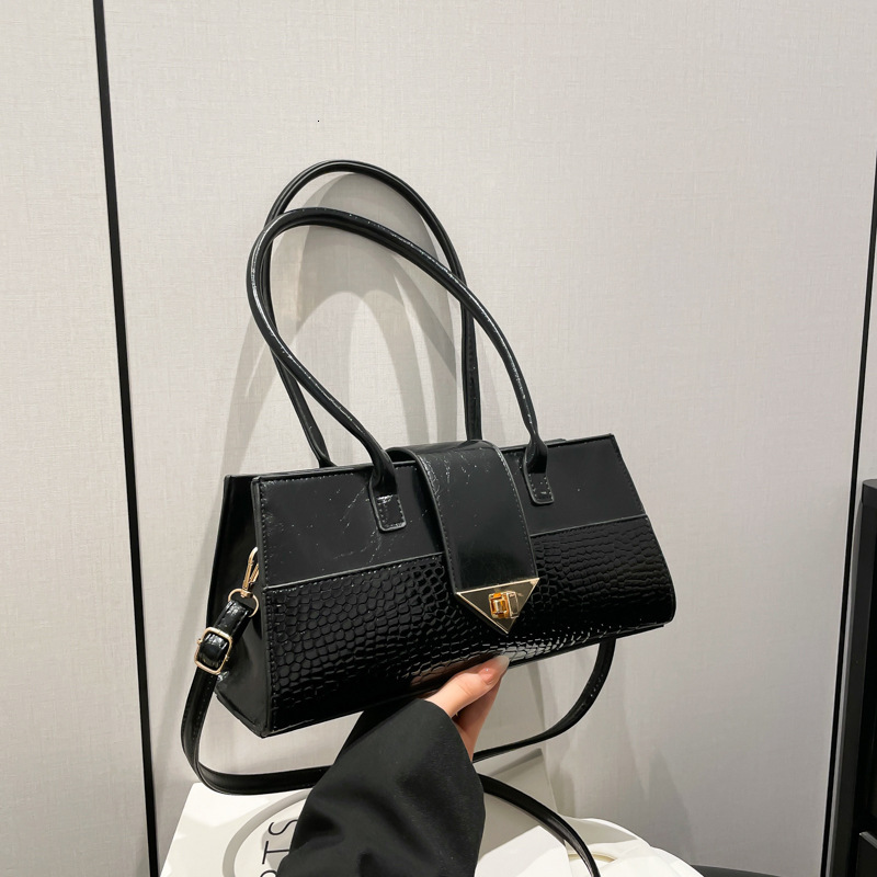 This Luxury Bag Year's Popular New Free Delivery Designer Bag Women's Bag 2025 Spring And Summer New Fashion Crocodile Pattern Splicing Hand