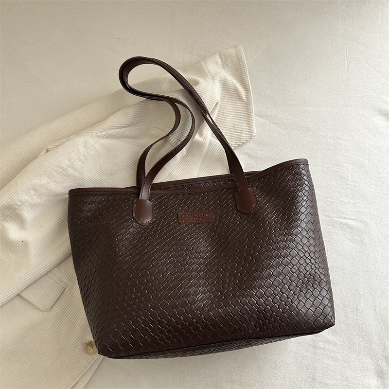 Korean Version Simple Large Capacity For Women 2025 Luxury Bag New New Free Delivery Designer Bag Handheld Commuting Tote Bag Summer Fashion Casual Sh