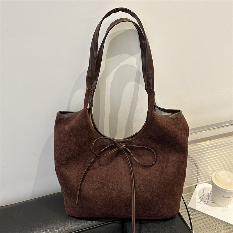 Outdoor Fashion Large Luxury Bag Capacity Tote For Women 2025 New Autumn And Winter Style Armpit Bag New Free Delivery Designer Bag Niche Bow Single S