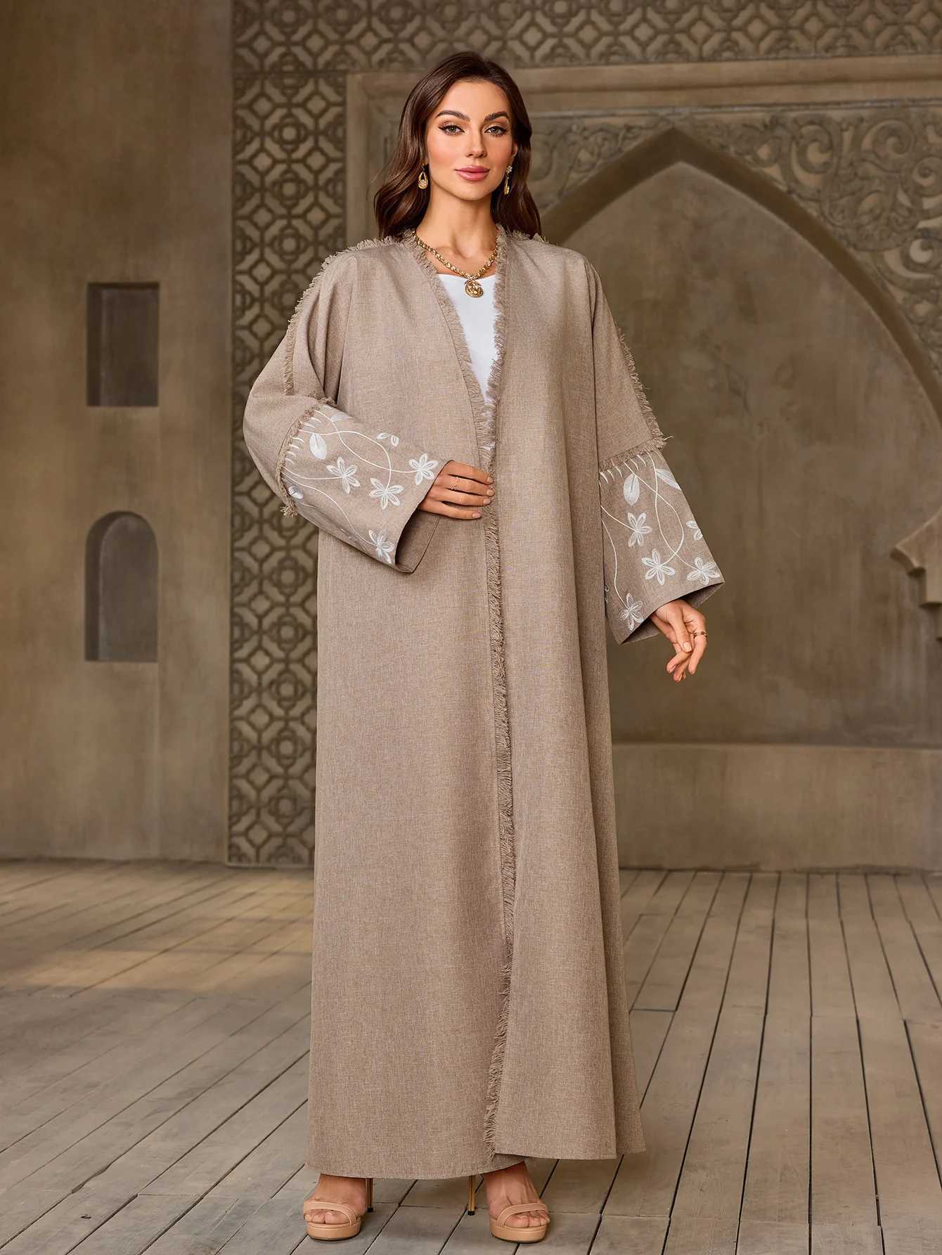 New Khaki Abaya for Muslim Ladies Fringed Edges and Floral Embroidery for Everydayin Oman and Other Middle East Countries X250514