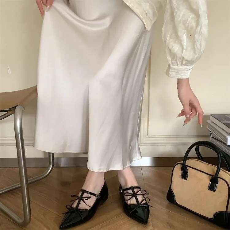 Pointed Toe Metal Buckle Bow T Strap Mary Jane Flats Elegant Banquet Dress Sexy Design Comfortable Women's Single Shoes