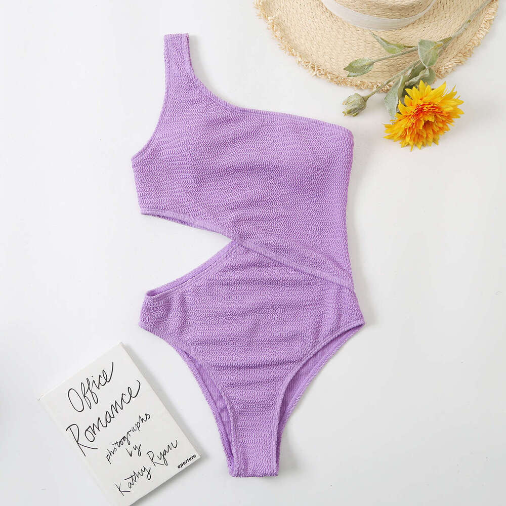 New sexy single shoulder solid color one-piece swimsuit from Europe America, hot selling and explosive for women. Source: 2025 new casual fashion tren