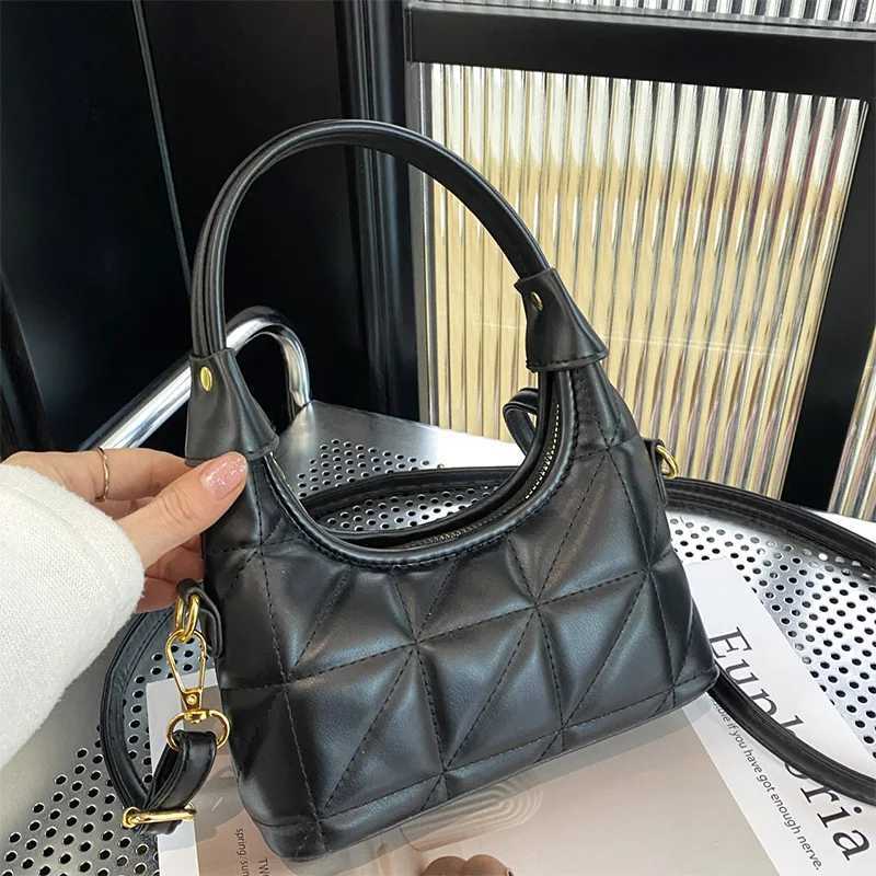 Wens Versatile Handbag Crossbody Bag Luxury Brand Solid Color Small Square Bag High Quality Chain Crossbody Bag Wens Bag Z250514
