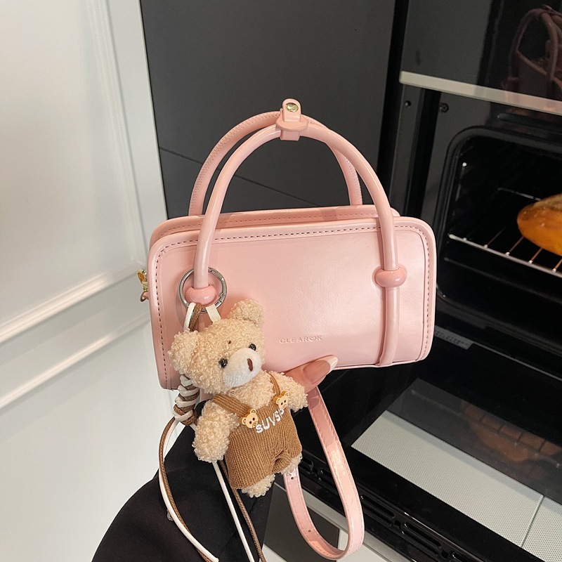 2025 New Fashionable Women's Versatile New Simple Women's Shoulder Crossbody Bag Designer Casual Handheld Small Square Bag Versatile Milk Oi
