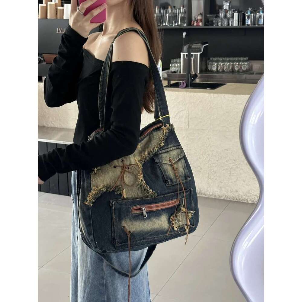 Vintage Womens Shoulder Washed Denim Large Capacity Messenger Bag Hot Girls New Fashion Designer Handbag Big Totes