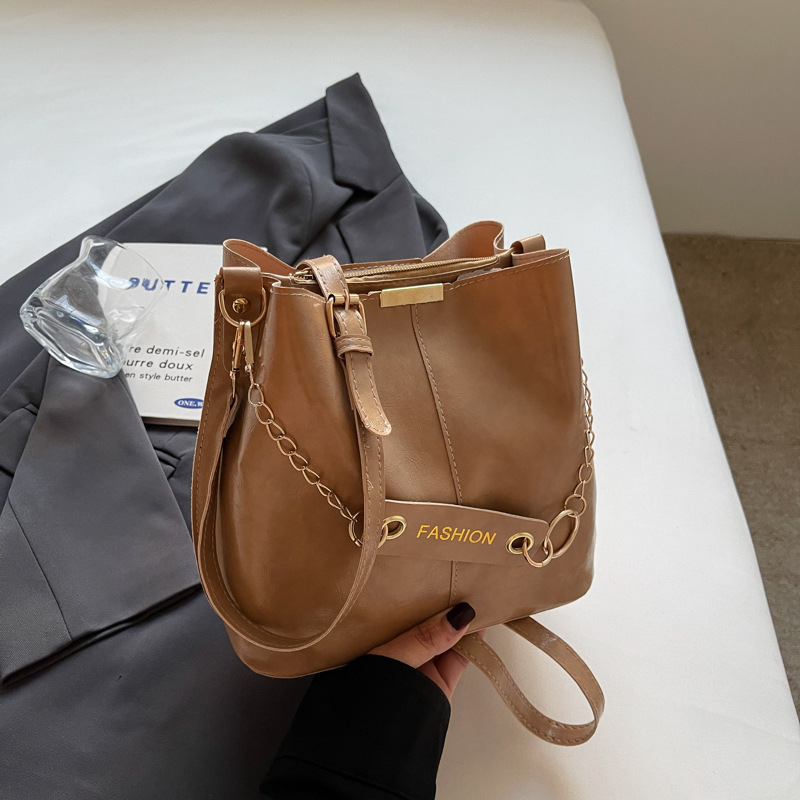 Free Delivery Designer Bag Women's 2025 New Crossbody Bucket Feeling Versatile Shoulder This Year's Popular Commuting For Women Luxury Bag