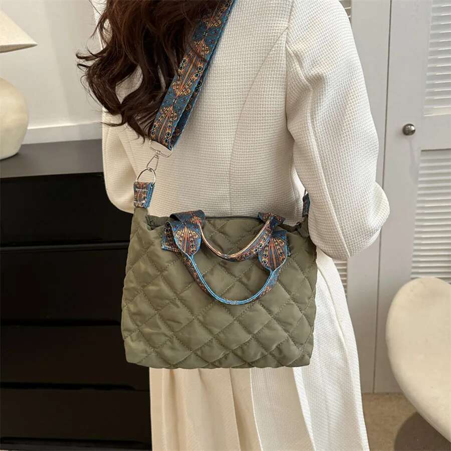 Women Wide Belt Handbag Fall/Winter Rhombus Space Shoulder Large Capacity All-Match Shopping Tote Bag