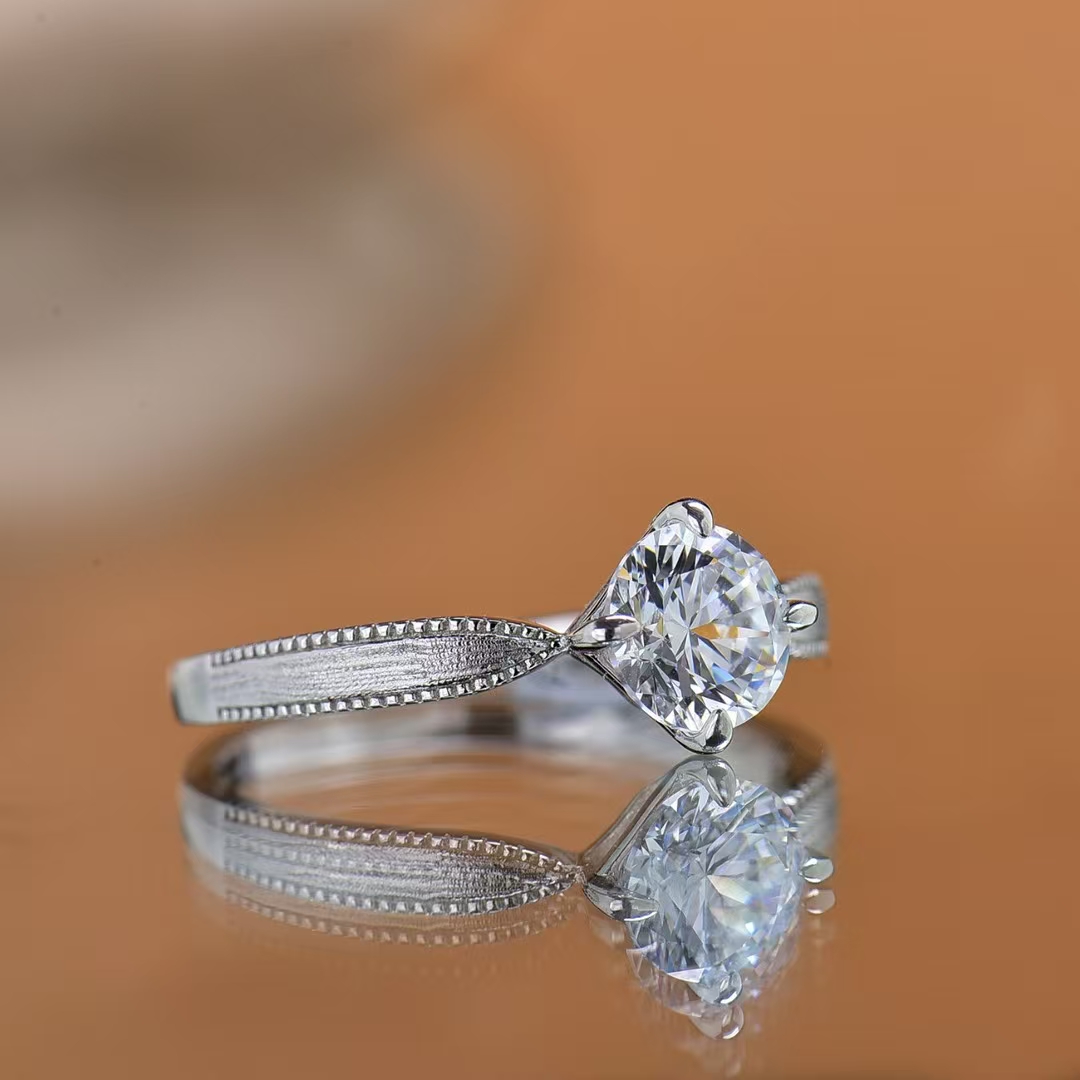 925 Sterling Silver Luxury Moissanite Wedding Engagement Ring Four Claw Designer Style Wholesale Available