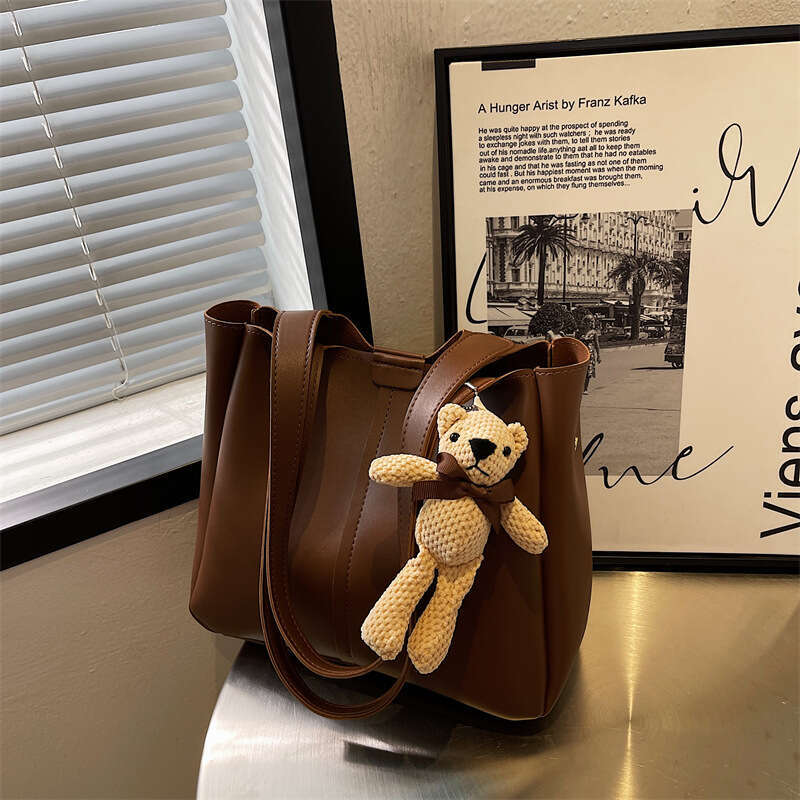 This Year, The New 2023 Spring/Summer High-Capacity Tote Bag Is Popular For Women's Single Shoulder Bags, And High-End Fashion Bags