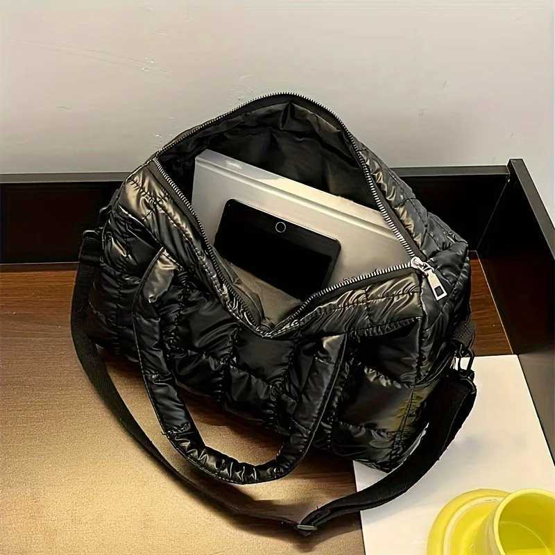 Quilted Solid Color Padded Travel Bag - Durable Portable Stylish - Perfect for Sports Work Everyday Use Z250513