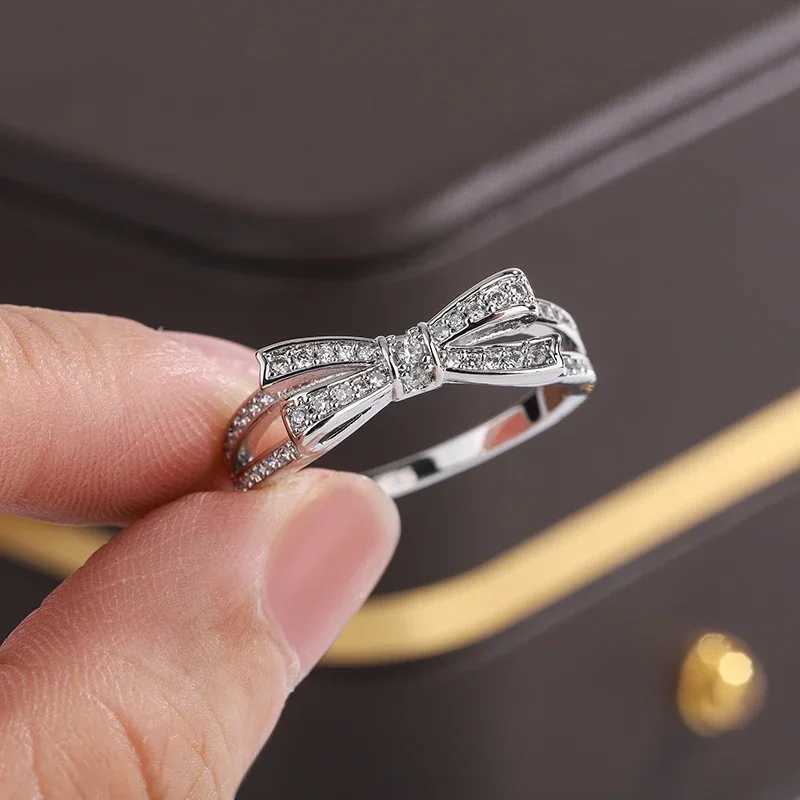 925 Silver Plated Ring for Women Beautiful Bow Sparkly Zircon Jewelry Party Jewelry Engagement Ring Wedding RingXJ250514
