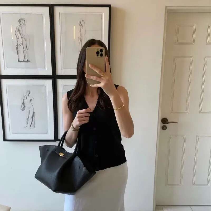 Tote Trend Large Capacity Female Shoulder Bag High Quality PU Leather Simple Designer Woman Handbag