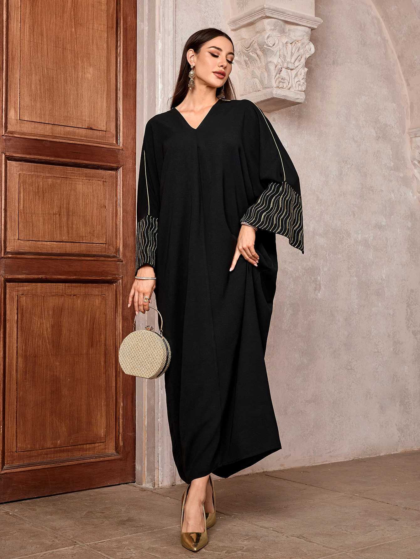 Eid Abaya Muslim Party Long Dress V-Neck Embroidery Abayas for Women Dubai Luxury Turkey Islamic Clothing Kaftan Hijab Robe X250514