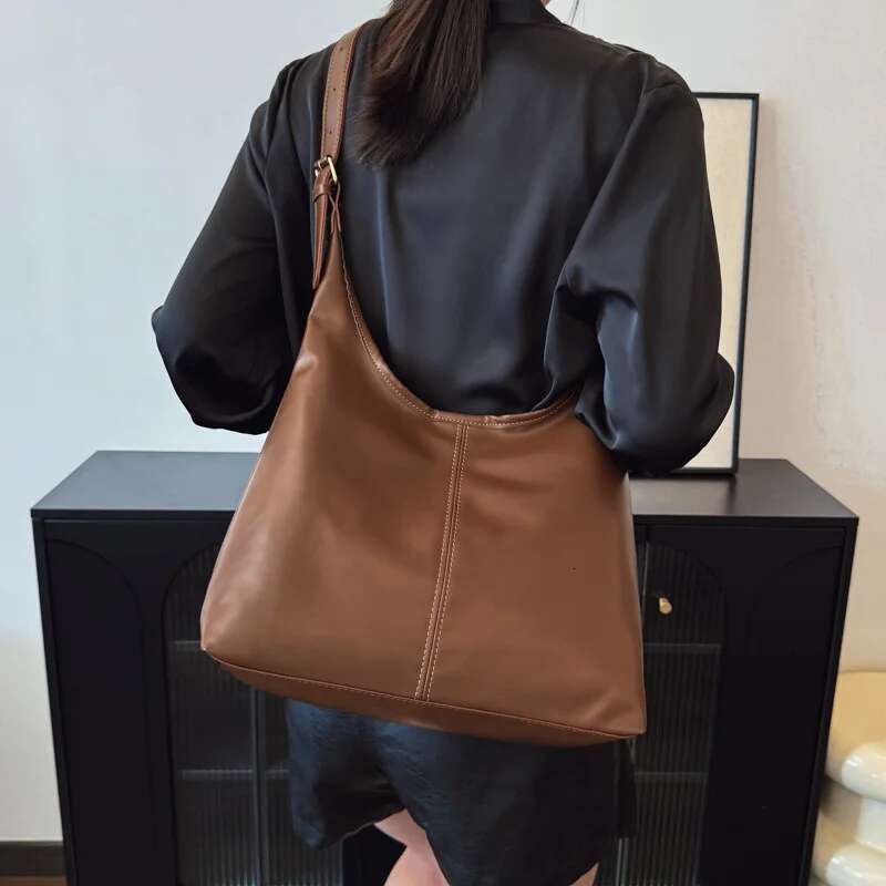 Vintage Large Capacity Shoulder For Women With Soft Solid Crossbody Retro Tote Bag For Commute