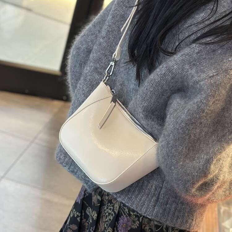 Genuine Leather Niche Cowhide Shoulder Crossbody 2024 Light Luxury Design Versatile Trendy Women's Bag