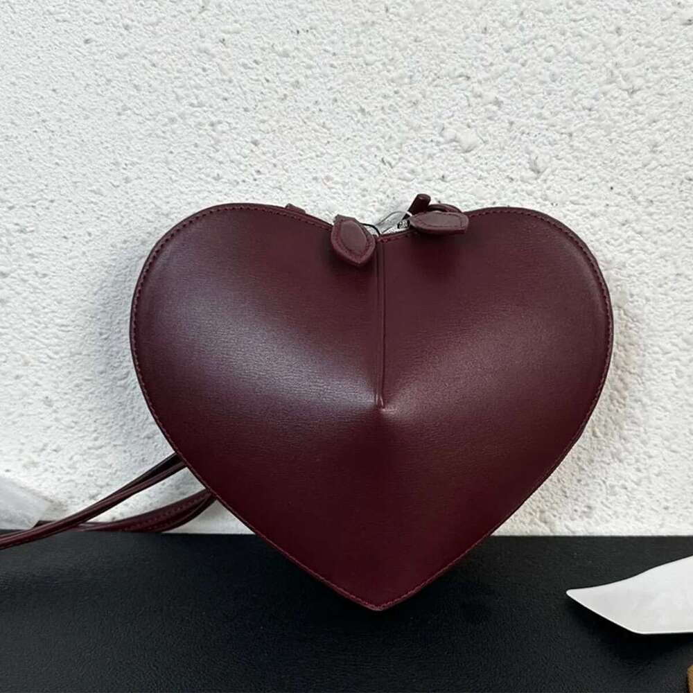 brand designer women's 2025 trend New Heart For Sac De Luxe Femme Bag love Peach heart Mini Crossbody bag