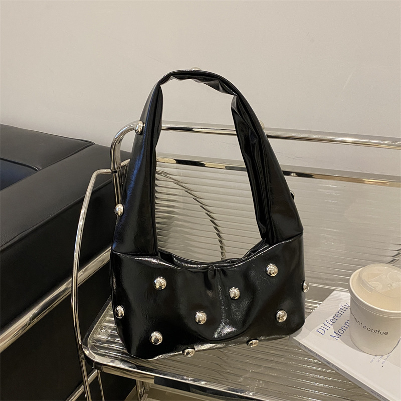 2025 New Trendy New Free Delivery Designer Bag And Fashionable Summer Armpit Bag With Niche Design Luxury Bag Single Shoulder Personalized Crossbody W