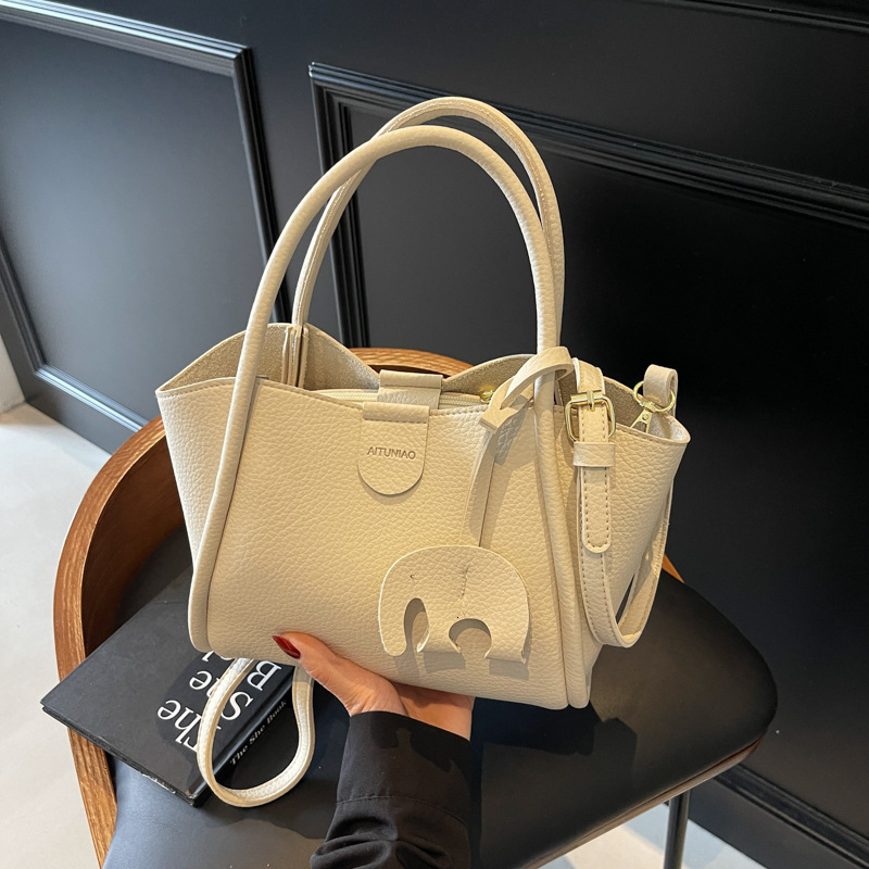 Vegetable Basket Handbag for Women 2025 New Spring/Summer Simple Water Bucket Steamed Bun Mother Advanced Sensory Communication Qin Crossbody Bag