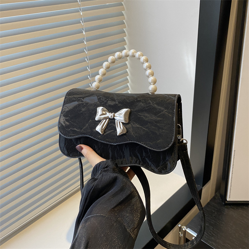 Free Delivery Designer Bag 2025 Fashion Pearl Handheld Stylish Solid Color Design Fresh Butterfly Texture Crossbody Bag Luxury Bag