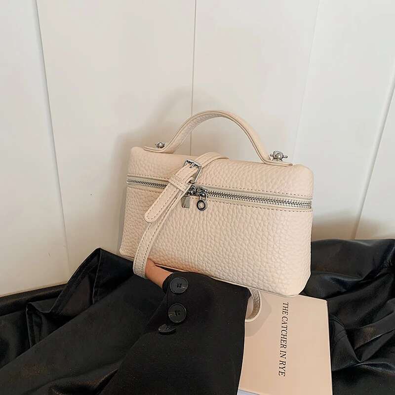 Senior Sense Retro Women's New Autumn And Winter Cross-Body Fashion Super Fire Hand Bag Small Square