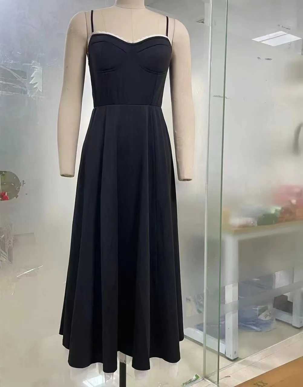 Summer New Womens Clothing Fashion Double-layer Lace Suspender Sexy Slim-fitting Fungus Edge Dress WomenXJ250514