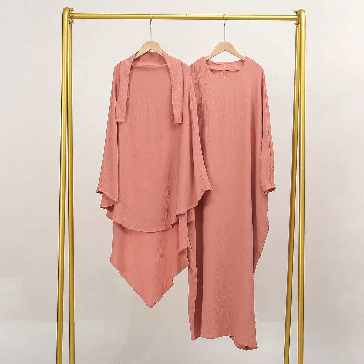 Long Khimar Islam Cloth Jilbab Ramadan Two Piece Jilbab Prayer Set Abaya for Woman Batwing Hijab Dress Muslim Kimono Kaftan Robe X2505141