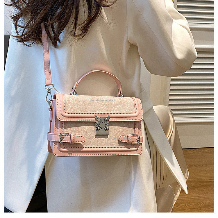 Women's Handbag Free Shipping Designer Bags New Retro Embroidery Small Square Bag Advanced Internet Trend One Shoulder Messenger Bag Fashion Shop